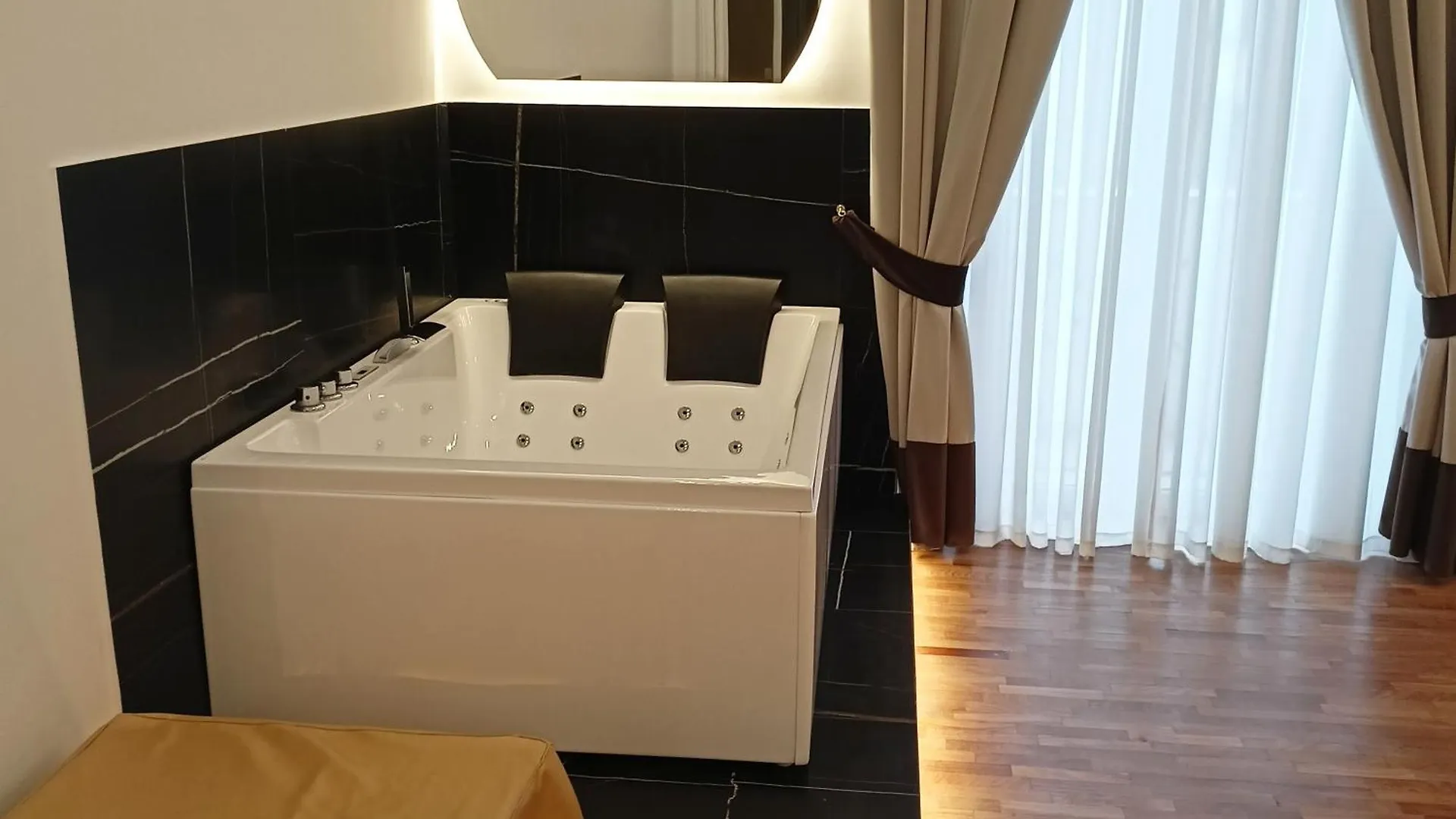 Gasthuis La Lepre Bovio Hotel Napels