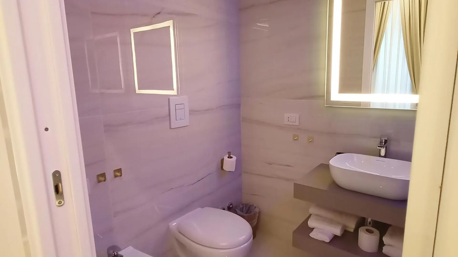 La Lepre Bovio Hotel Napels 0*,
