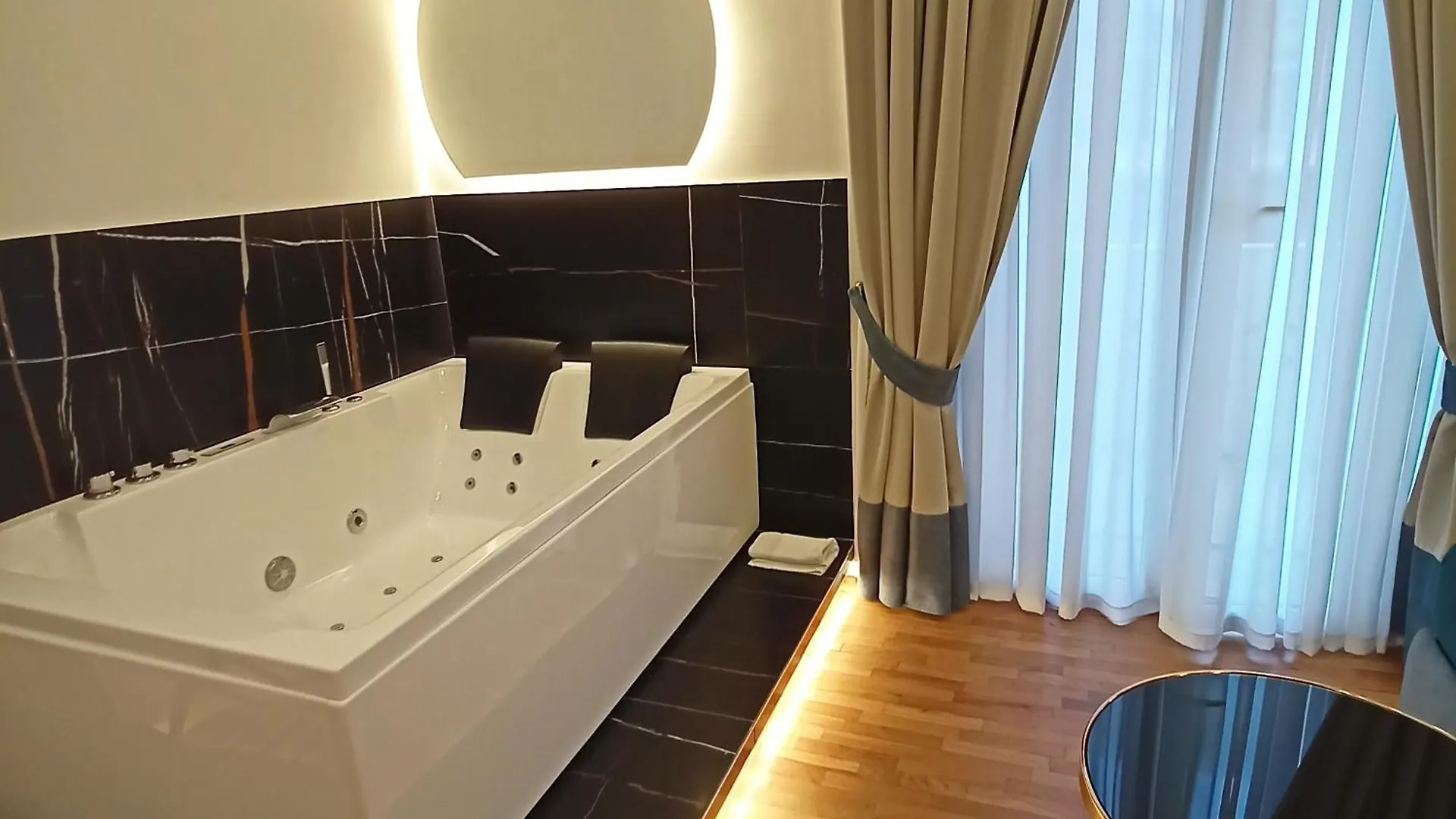 Gasthuis La Lepre Bovio Hotel Napels