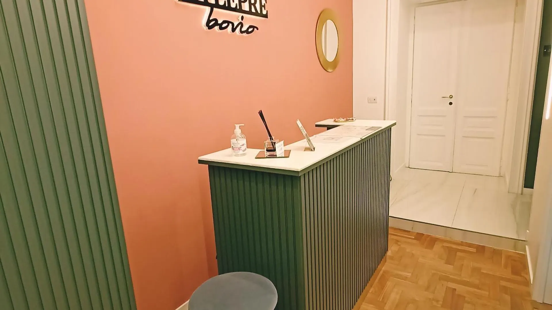 La Lepre Bovio Hotel Napels