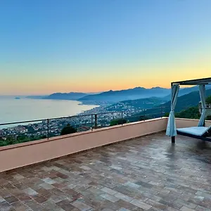 https://le-stanze-sul-mare.hotelitalianriviera.com